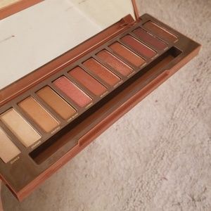 URBAN DECAY Naked Heat